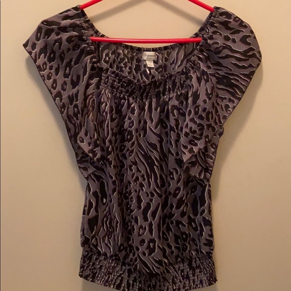 Cute blouse. Perfect condition - Picture 1 of 3